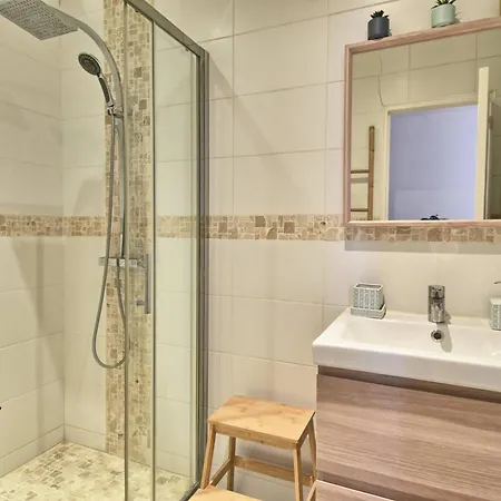 Joli T2 Au Vieux-port - 1er Etage La Ciotat